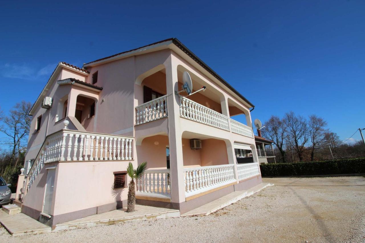 Koraca B4 Appartement Kirmenjak Buitenkant foto