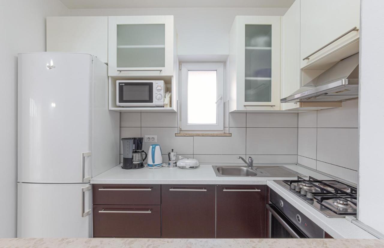 Koraca B4 Appartement Kirmenjak Buitenkant foto