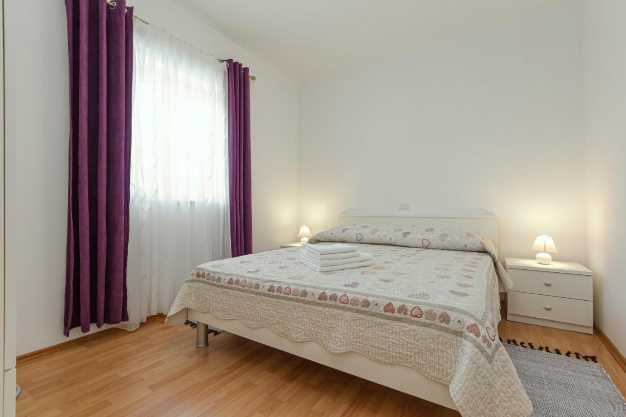 Koraca B4 Appartement Kirmenjak Buitenkant foto